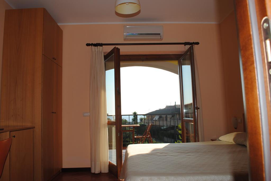 Larus Hotel Sangineto Bagian luar foto