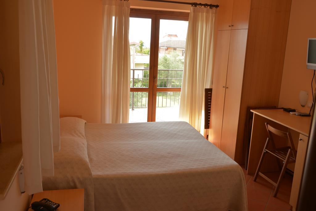 Larus Hotel Sangineto Bagian luar foto